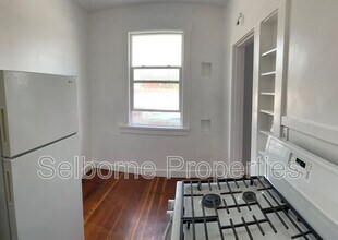 5508 San Pablo Ave in Oakland, CA - Building Photo - Building Photo