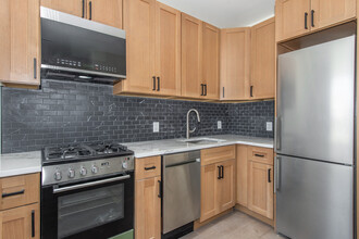 1431 37th St, Unit 1 in North Bergen, NJ - Building Photo - Building Photo