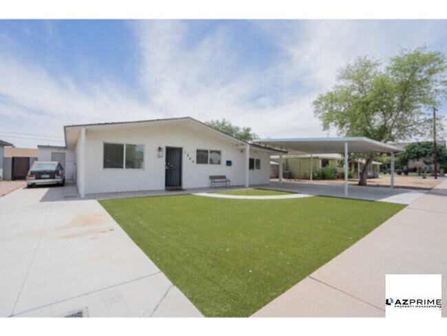property at 1549 W 6th St