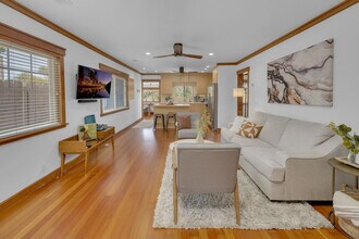 1048 Johnson Ave in San Diego, CA - Building Photo - Building Photo