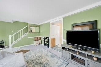 58 Ambassador Dr in Manchester, CT - Building Photo - Building Photo