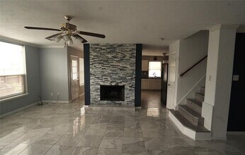 3526 Gray Ridge Ct in Houston, TX - Foto de edificio - Building Photo