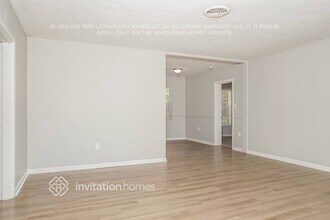 3308 17th Ave W in Bradenton, FL - Foto de edificio - Building Photo