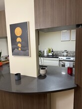 601 E Del Mar Blvd, Unit 306 in Pasadena, CA - Building Photo - Building Photo