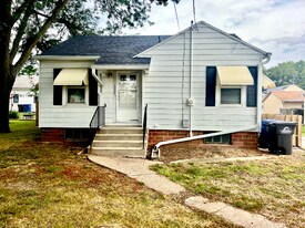 1223 Army Post Rd in Des Moines, IA - Building Photo