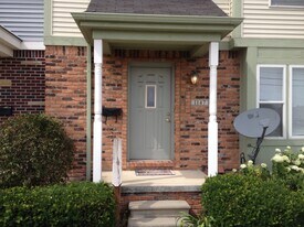 1147 Woodward Hts, Unit Woodward Heights Condo in Ferndale, MI - Building Photo