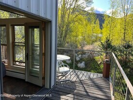 410 N Mill St in Aspen, CO - Building Photo