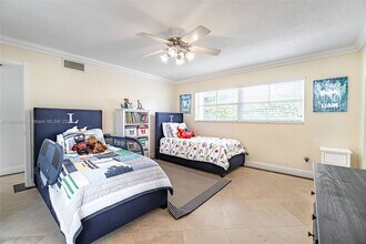 14644 SW 83rd Pl in Palmetto Bay, FL - Building Photo - Building Photo