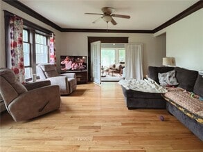 7 Country Club Dr in Oneonta, NY - Foto de edificio - Building Photo