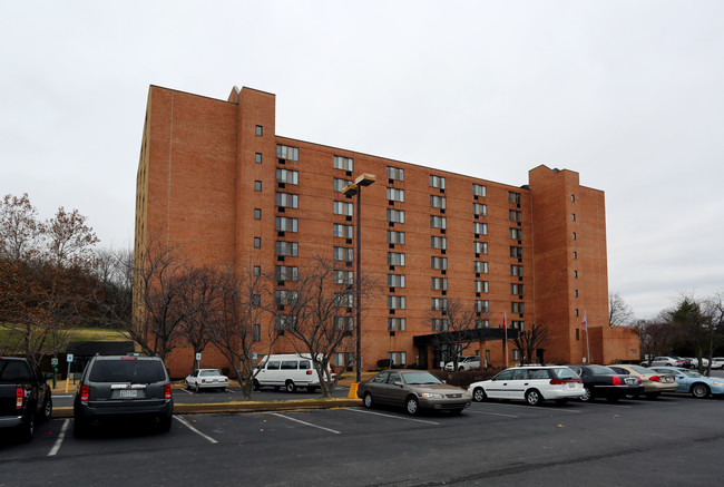 Dandridge Towers Apartments in Nashville, TN - Building Photo - Building Photo