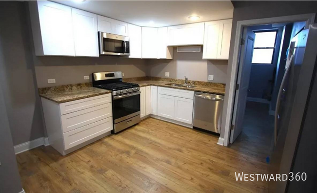 property at 1120 W Addison St