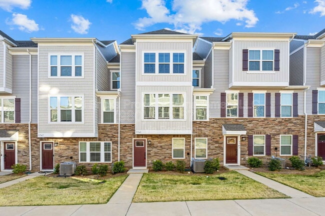 property at 9769 Oaklawn Blvd NW