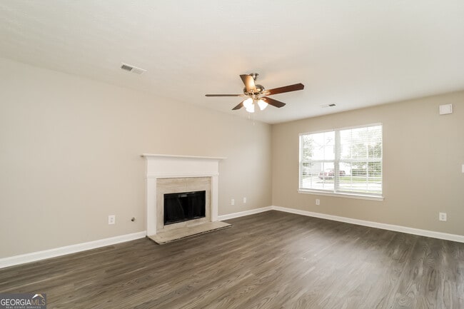 2560 S Hills in Riverdale, GA - Building Photo - Building Photo