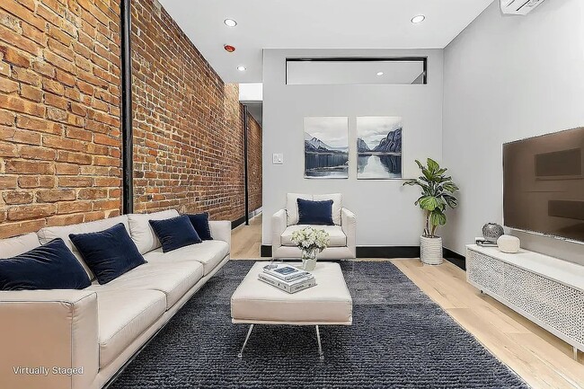 438 W 52nd St, Unit 9D in New York, NY - Building Photo - Building Photo