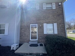 121 Scenic Pk Pl in Bristol, VA - Building Photo - Building Photo