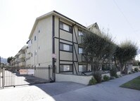 Primary Photo - 11018 Moorpark Street Apartments in Los Angeles, California