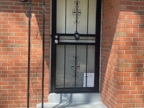 2374 Kingsley Ave in Memphis, TN - Foto de edificio - Building Photo
