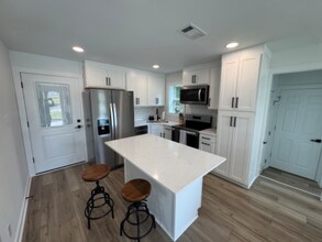 901 N Church St in Georgetown, TX - Building Photo - Building Photo
