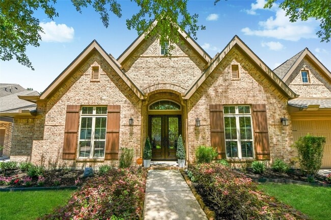 property at 30 Adrianna Path Dr