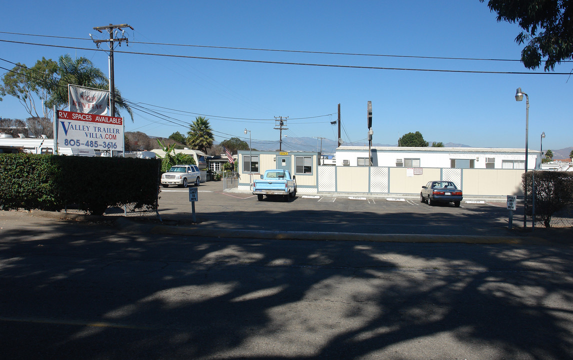 2371 Ventura Blvd in Oxnard, CA - Building Photo