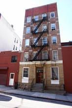 448 W 54th St in New York, NY - Building Photo - Building Photo