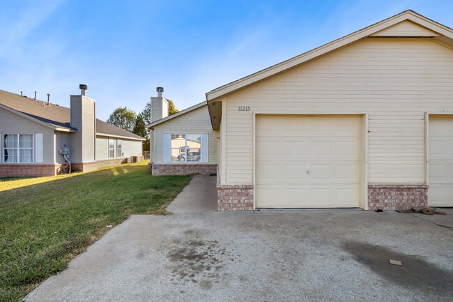 11215 N 112th East Ave in Owasso, OK - Building Photo - Building Photo