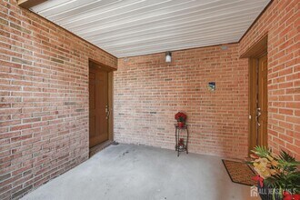 85 Laurel Hollow Ct in Edison, NJ - Building Photo - Building Photo