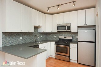 2832 W Palmer St, Unit 3X in Chicago, IL - Building Photo - Building Photo