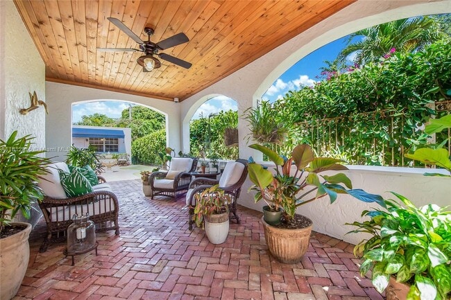 910 Santiago St in Coral Gables, FL - Building Photo - Building Photo