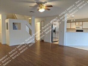 895 E Lakeview Dr in San Tan Valley, AZ - Building Photo - Building Photo