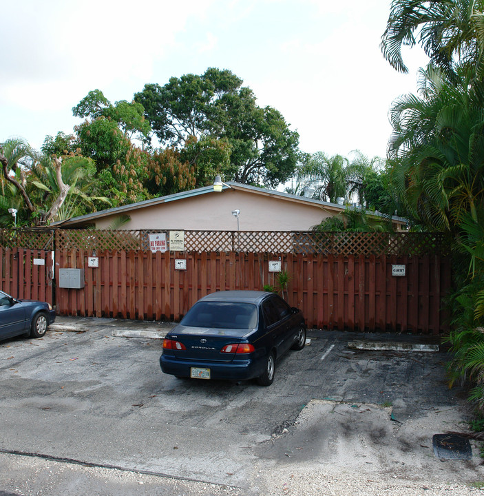 721 SW 1st St in Fort Lauderdale, FL - Building Photo