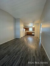 465 W Ivyglen St in Mesa, AZ - Building Photo - Building Photo