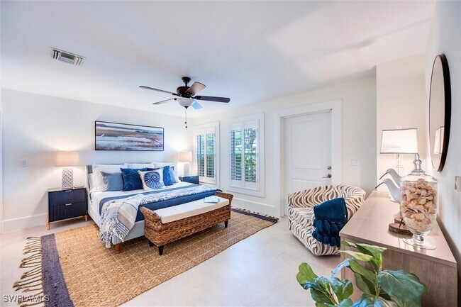 property at 2800 Lakeview Dr