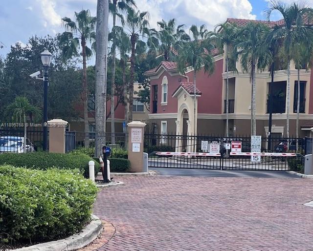 4602 SW 160th Ave in Miramar, FL - Building Photo - Building Photo