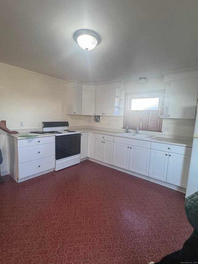 212 Dayton Rd in Bridgeport, CT - Building Photo - Building Photo