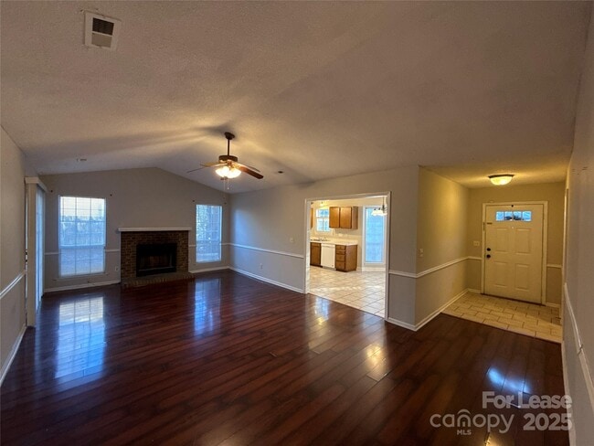 7426 Barn Stone Dr in Charlotte, NC - Building Photo - Building Photo