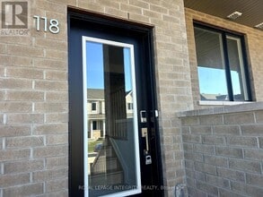 118 Ryan Reynolds Wy in Ottawa, ON - Building Photo - Building Photo