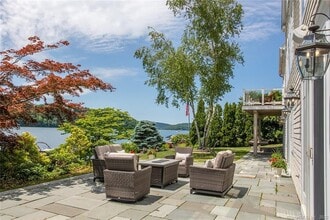 164 N Lake Shore Dr in Brookfield, CT - Building Photo - Building Photo