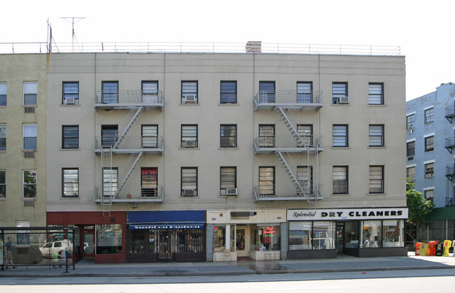 552-556 Hudson St in New York, NY - Foto de edificio - Building Photo