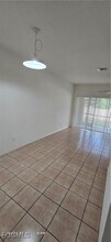 8541 Athena Ct in Lehigh Acres, FL - Foto de edificio - Building Photo