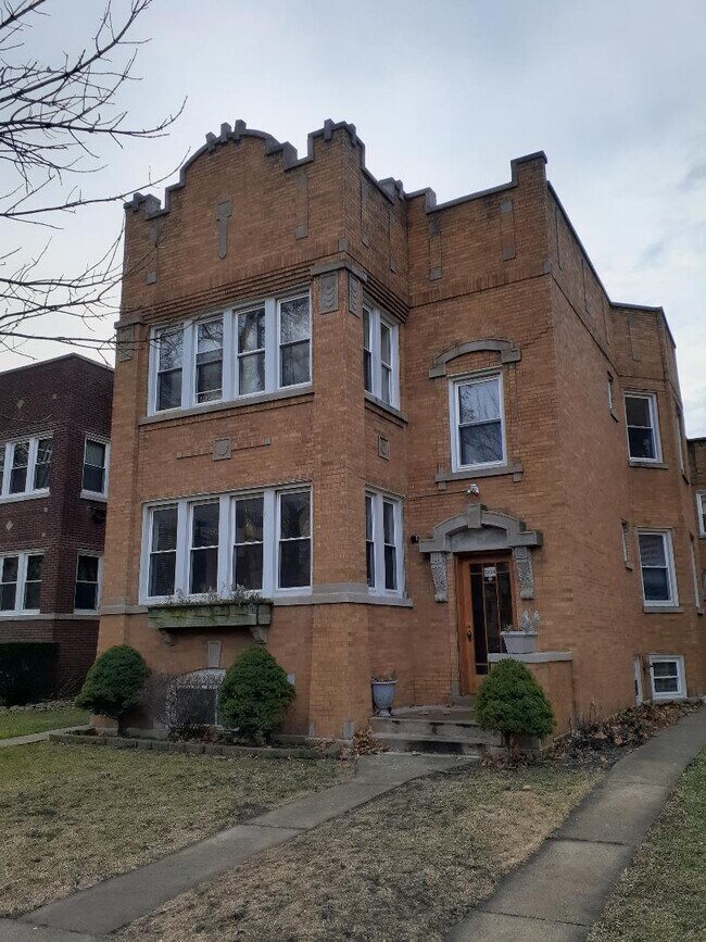 property at 3224 N Keating Ave