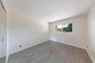 1066 Miramonte Dr in Santa Barbara, CA - Building Photo - Building Photo