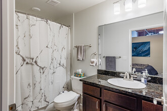 Aria Cultural District Lofts in Pittsburgh, PA - Foto de edificio - Interior Photo