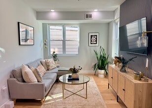 443 Bergen Ave, Unit 4 in Jersey City, NJ - Building Photo - Building Photo