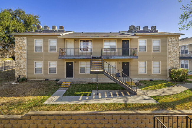 Calypso Apartments in San Antonio, TX - Building Photo - Building Photo