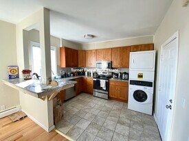 5 Bickford Ave, Unit 6 Bickord ave in Boston, MA - Building Photo