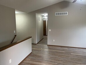2715 N Parkdale St in Wichita, KS - Building Photo - Building Photo
