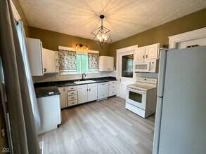 408 W Walnut St in Greencastle, IN - Building Photo - Building Photo