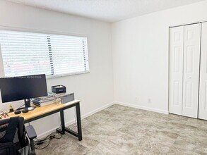 12 Lexington Ln E in Palm Beach Gardens, FL - Building Photo - Building Photo