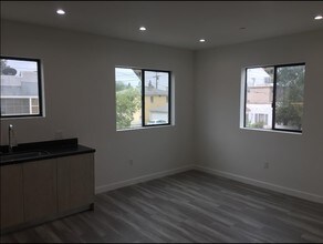 6824 Ben Ave in North Hollywood, CA - Building Photo - Interior Photo